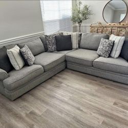 Sectional Couch Great Condition Super Clean And Comfy 