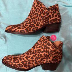 NEW Leopard Print Ankle Boots - Women’s Size 9
