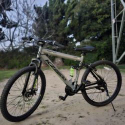 Kent KZ2600 Green And Grey