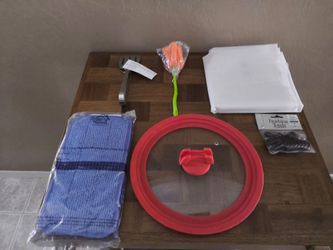 A Dozen New Household Miscellaneous Items