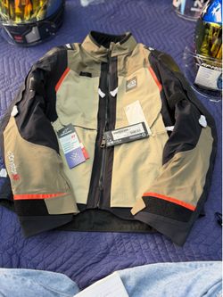 Motorcycle jacket