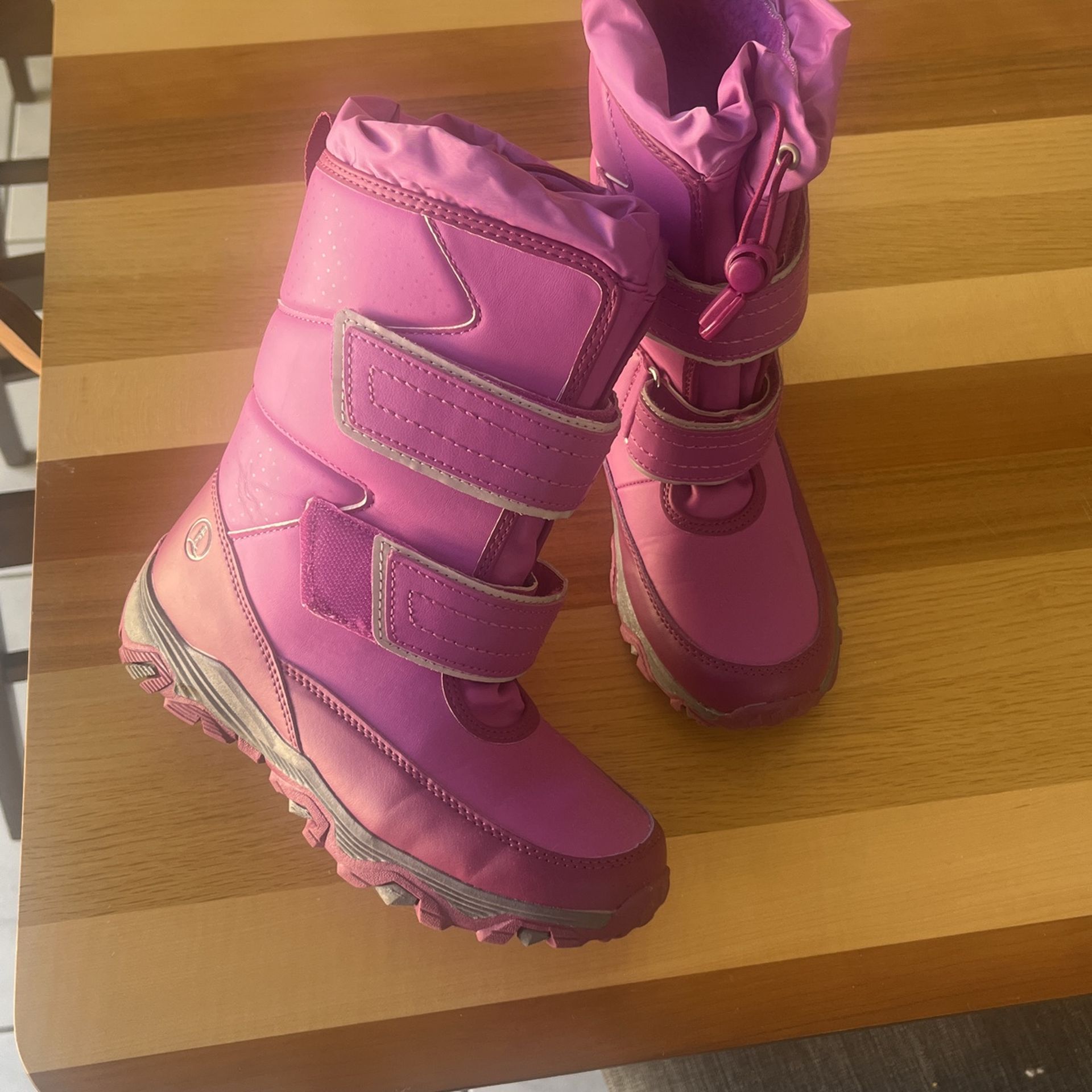 Kids Size 2 Us Snow Boot