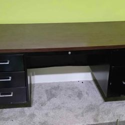 Free Desk