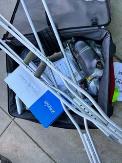 Prostetic Leg And Accesories