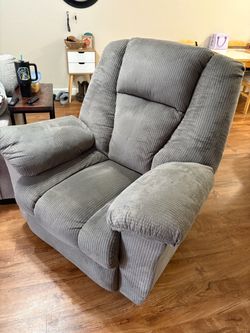 Oversized recliner