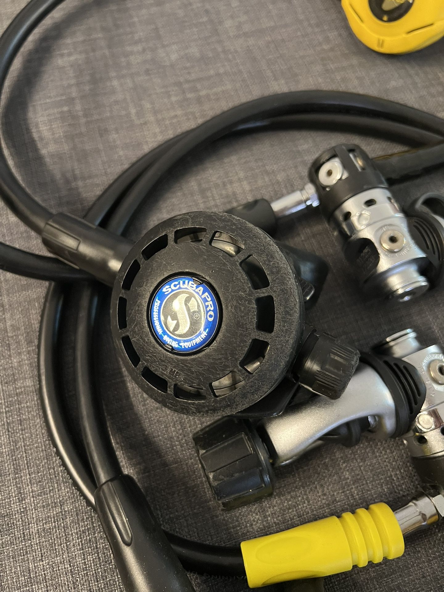 Scubapro Mk20 1st Stage & G250 Graphite 2nd Stage for Sale in 