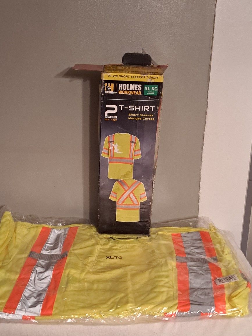 Men's Work Shirts Size XL 2 Pk New Open Box Please Read
