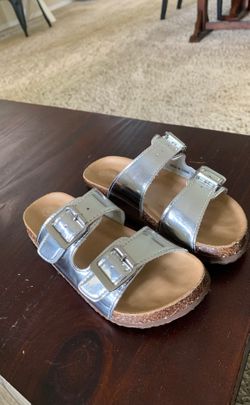 Girls size 1 sandals