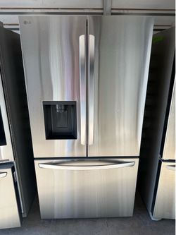 26 cu. ft. Smart Counter-Depth MAX™ Refrigerator with Dual Ice Makers