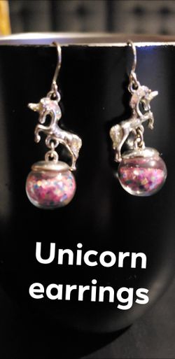 🩷 Unicorn Earrings - Still Available 