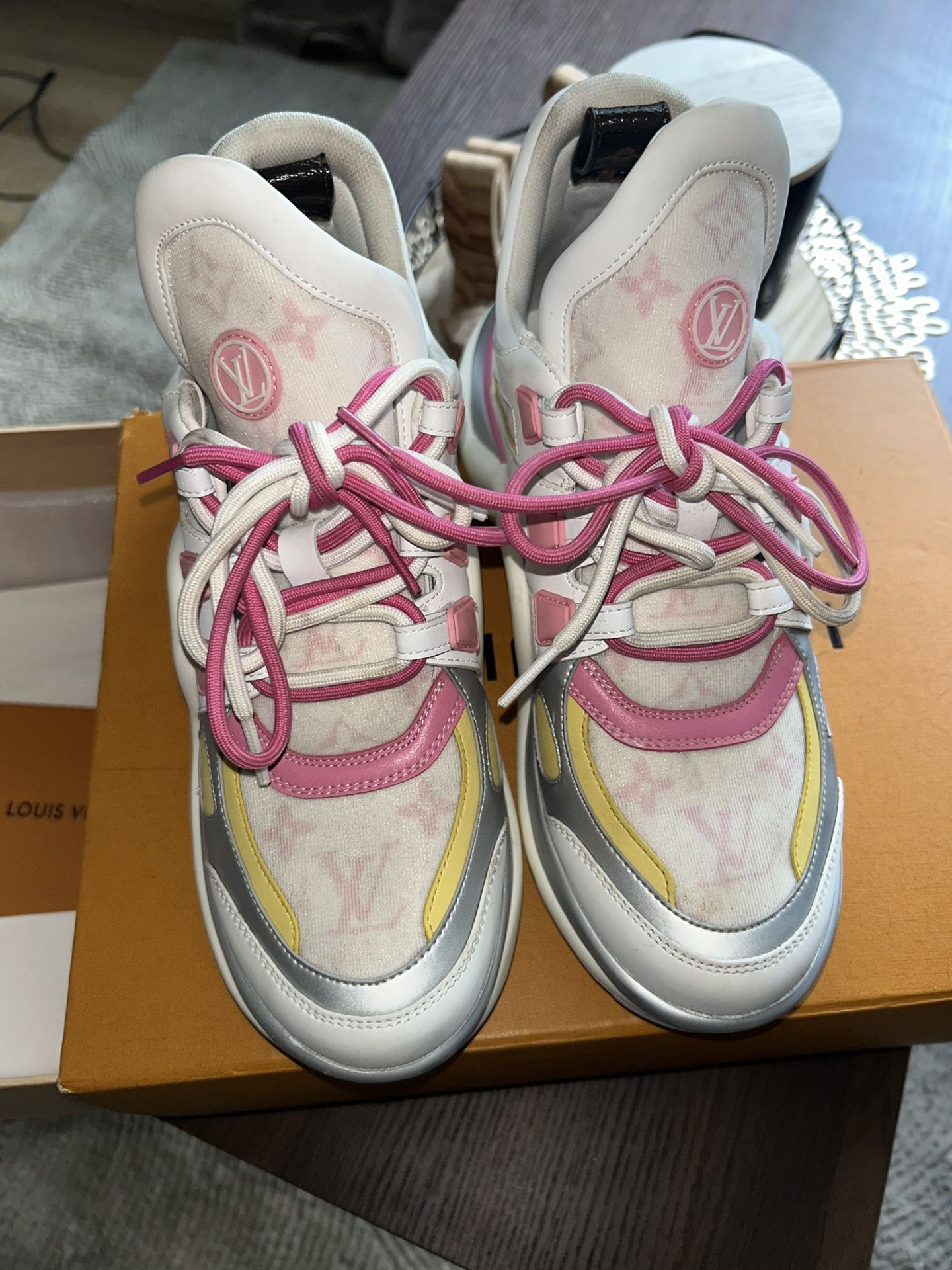 Woman’s Louis Vuitton Shoes!