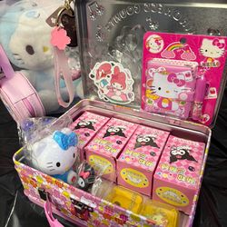 Hello Kitty plus Accessories