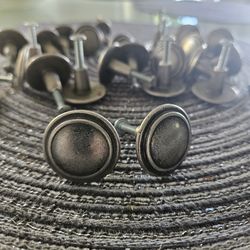 Free hardware knobs for cabinets
