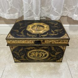 Vintage storage box