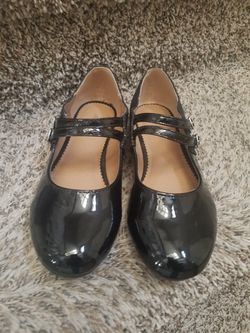 Brand new girls dress shoes size 4 1/2