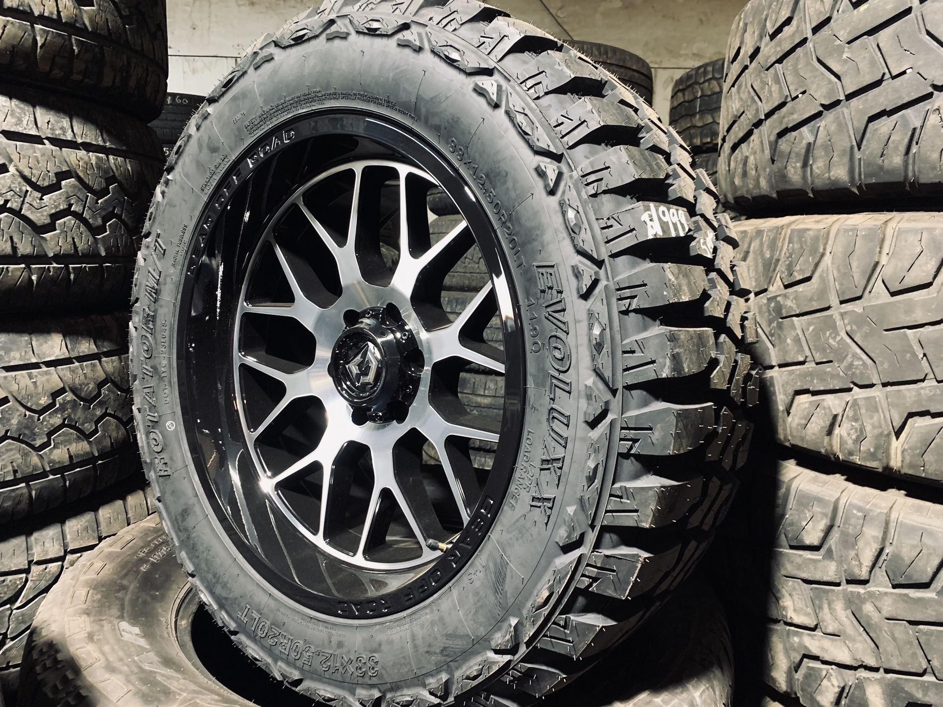 20x10 6x135 And LT33/12.50r20