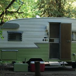 Vintage 1964 Shasta Camper
