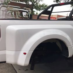 Ford F 350 Dually Bed