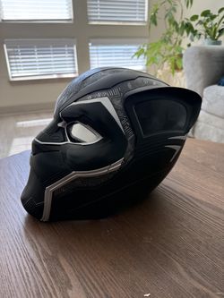 Marvel Legends Series Black Panther Electronic Helmet (Adult)
