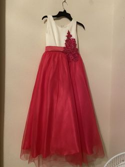 Beautiful dress 9/10yrs old