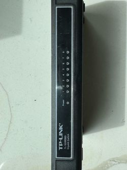 TP Link 8 port Gigabit switch