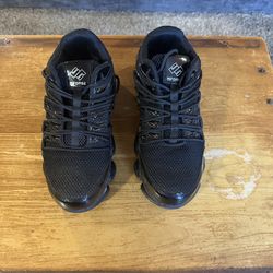 Women’s steel toe work shoes