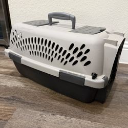 Pet mate Small Pet Hard case Carrying Cage 18inch