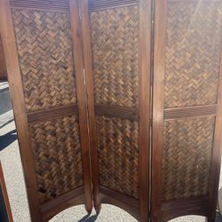 Beautiful Office Space Divider/Cubicle !