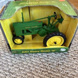 1/16 Metal John Deere Tractor 