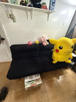 black futon