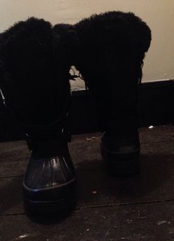 Size 9 khombu snow boots