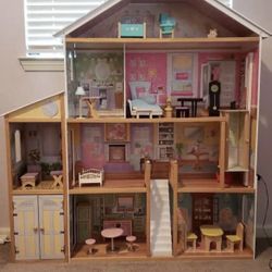 High Quality Large Baby Doll House Without Furnuture, Great Condition 