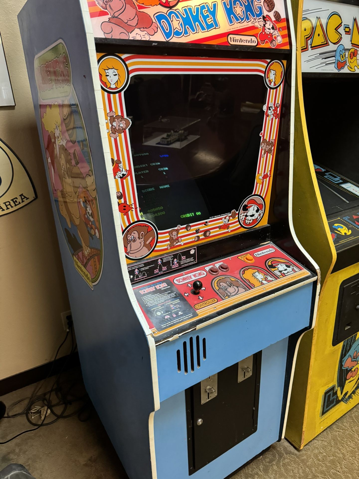 Donkey Kong Arcade Game Stand Up Original Christmas