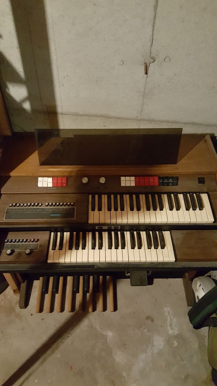 Wurlitzer fun machine organ/ piano 🎹