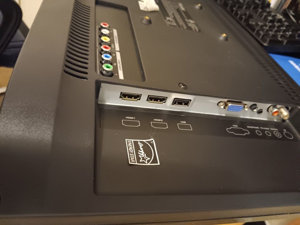 19' Haier TV with Remote 