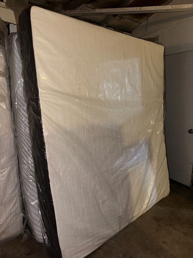 Cal king Mattress New MATTRESS ONLY,All Products : American Fashion Style Bags On Sale