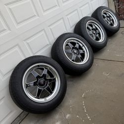 20x10 Welds 6 Lugs Ford F150 90% Tires 