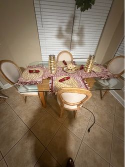 Dining table set