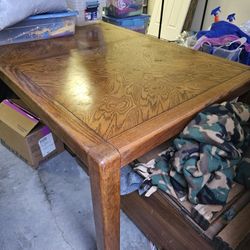 Will Take Best Offers Not Free Solid Oak Dining Table In Good Condition 