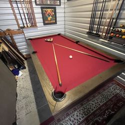 Modern Style Pool Table 