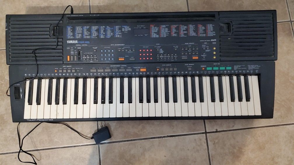 Yamaha Piano Keyboard