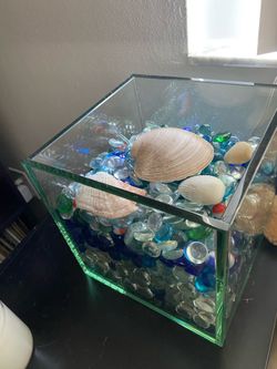 Decor, vase with beads