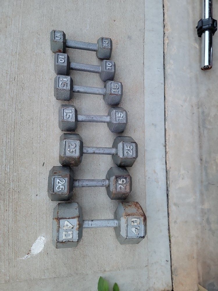 140 Pounds Of DUMBBELLS AND THE BENCH