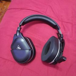 Turtle Beach Stealth 700 Gen 2 MAX gaming headset.
