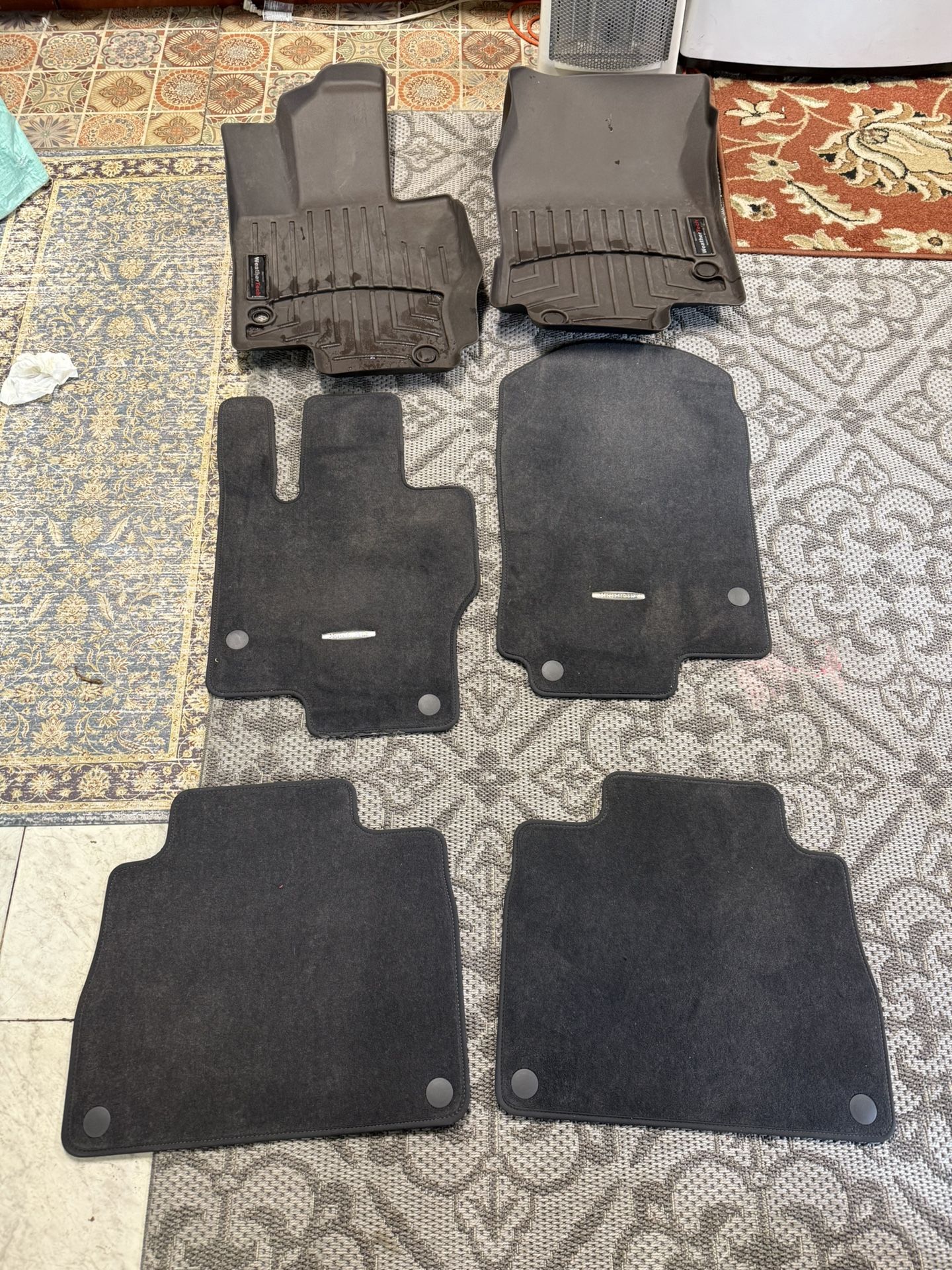 2020 Mercedes GLE Floormats & WeatherTech