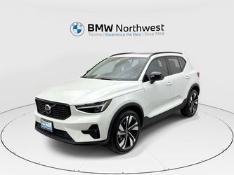 2023 Volvo XC40