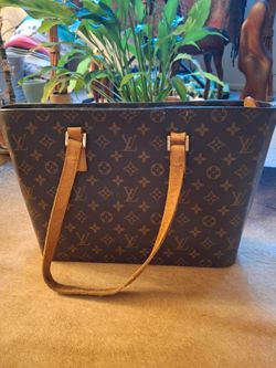 Louis Vuitton Monogram Canvas Tote Bag