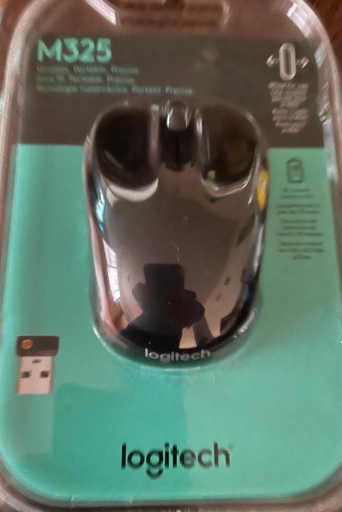 Never Used Monitor, Wireless Keyboard & Mouse