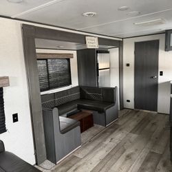 2022 Aspen Trail 29 Foot Dutchman