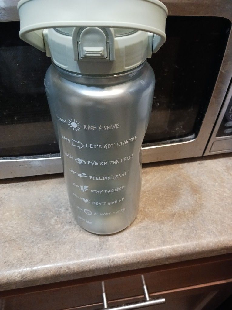 Water Bottle 64oz